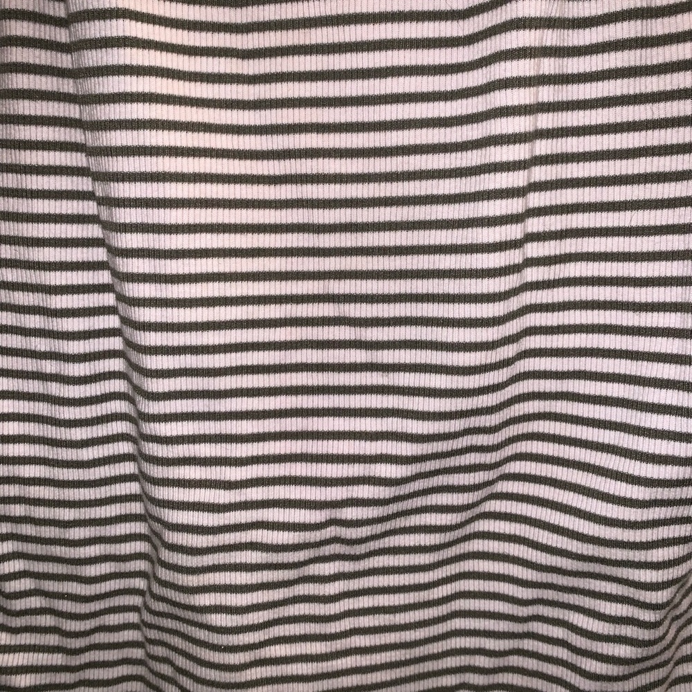 wet seal tank top⭐️🔮 - Picture 2 of 4